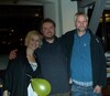 En glad vinner sammen med Marianne og Trygve